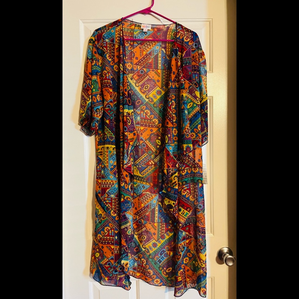 BNWT LuLaRoe Shirley kimono (swim cover up) in Medium